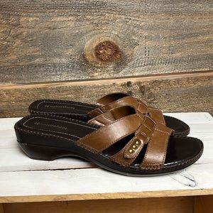 Naturalizer Sandals 8.5 WIDE Leather Nice Condition